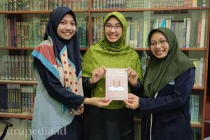 Budaya Literasi; Dari Hermeneutika Subjektif hingga Alat Komunikasi