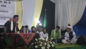 Haflah Akhirusanah dan Wisuda MI Miftahul Huda, Kiai Ali Muhtar: Ada 3 Jenis Makanan untuk Didik Anak