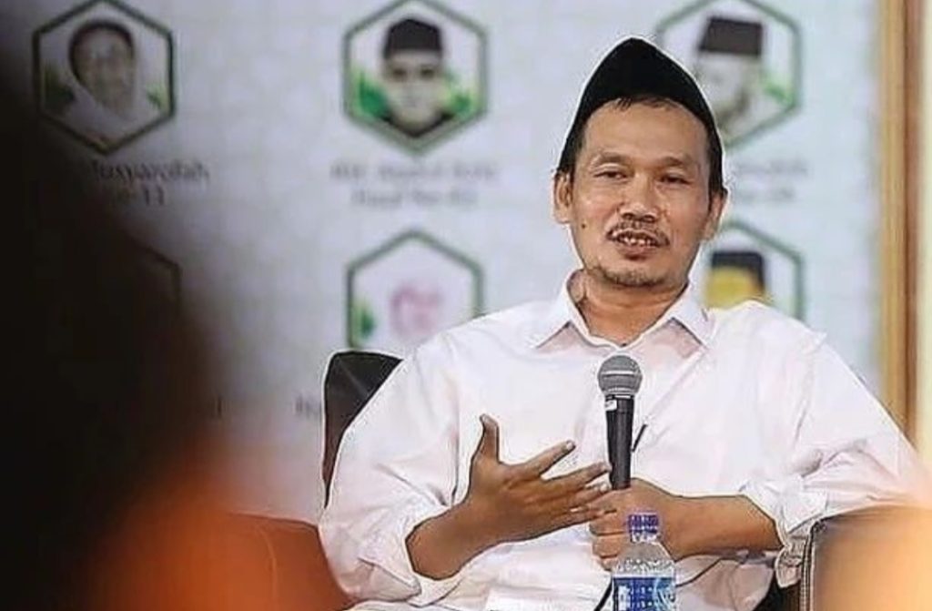 Profil Lengkap Gus Baha Rembang