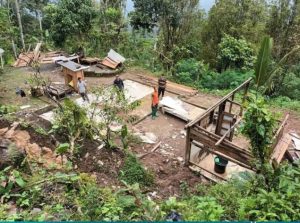 Tanah Gerak Hancurkan 3 Rumah Warga Kecamatan Dongko Trenggalek