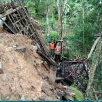 Urupedia media urup Berita Tanah Longsor Robohkan Dapur Rumah Warga Di Panggul