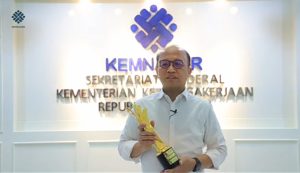 Kemnaker Raih Anugerah Keterbukaan Informasi Publik 2022