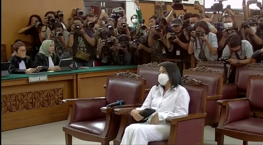Netizen Geram, Si Tuan Putri Candrawati Cuma Dipidana 8 Tahun