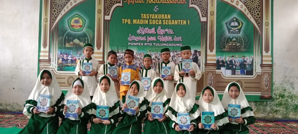 Sambut Bulan Suci Ramadan TPQ dan Madin Soca Seganten Menerima Bantuan Sedekah  Al Quran