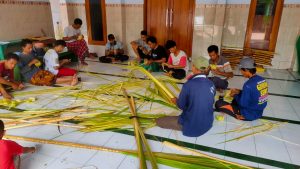 Asal Usul ‘Ketupat’ Menurut Agus Sunyoto