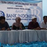 Ratusan Warga Jombang Mendapatkan Bingkisan Lebaran dari Bank Indonesia