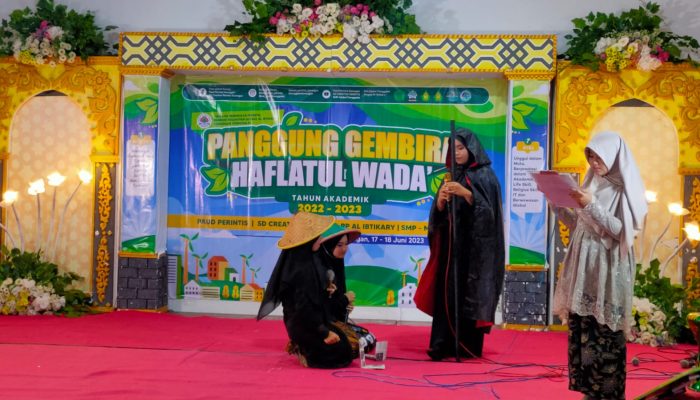 Keren! Aksi Santri YP Perintis Unjuk Diri hingga Fashion Show Barang Bekas yang Buat Kagum