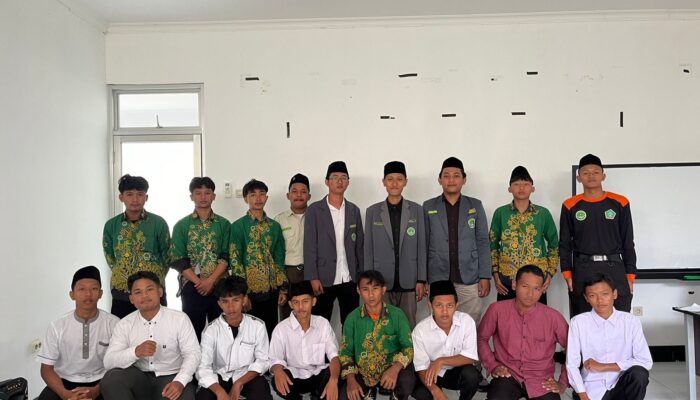 PAC IPNU POLOKARTO GELAR BEDAH POPA