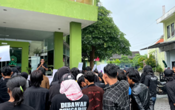 Aliansi Mahasiswa UNU Pasuruan Kepung Rektorat, Tuntut Transparansi dan Hak Identitas
