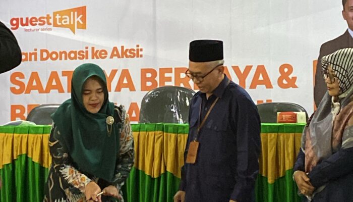 Ketua Baznas Surakarta Paparkan Prinsip “3 Aman” dan Program Beasiswa Mahasiswa di IIM