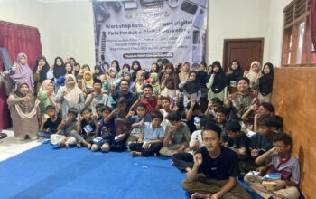 Tritunggal Ekologi, Kemanusiaan, dan Budaya: Yayasan Kiblat Bekali Pemuda Disabilitas Sukoharjo Pasarkan Topeng Wayang Limbah Kertas ke Ranah Digital