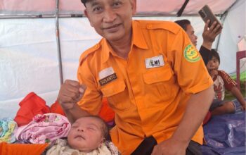 Tangis Pertama di Tengah Bencana, Kisah Kelahiran Efger di Pengungsian Sigi