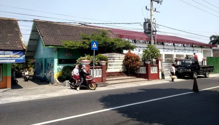 Bapak Koperasi Indonesia Mungkin Geleng Kepala Melihat Perpustakaan Harus Mengalah demi Kopdes Merah Putih