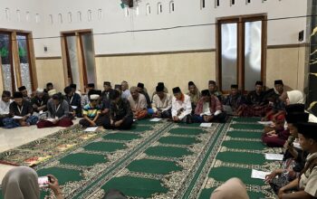 Langitkan Doa di Anwarul Huda, Mahasiswa KKN UIN SATU dan Warga Nglutung Gelar Istighosah dan Doa’ Bersama
